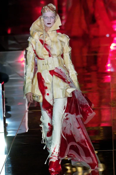 Look 13